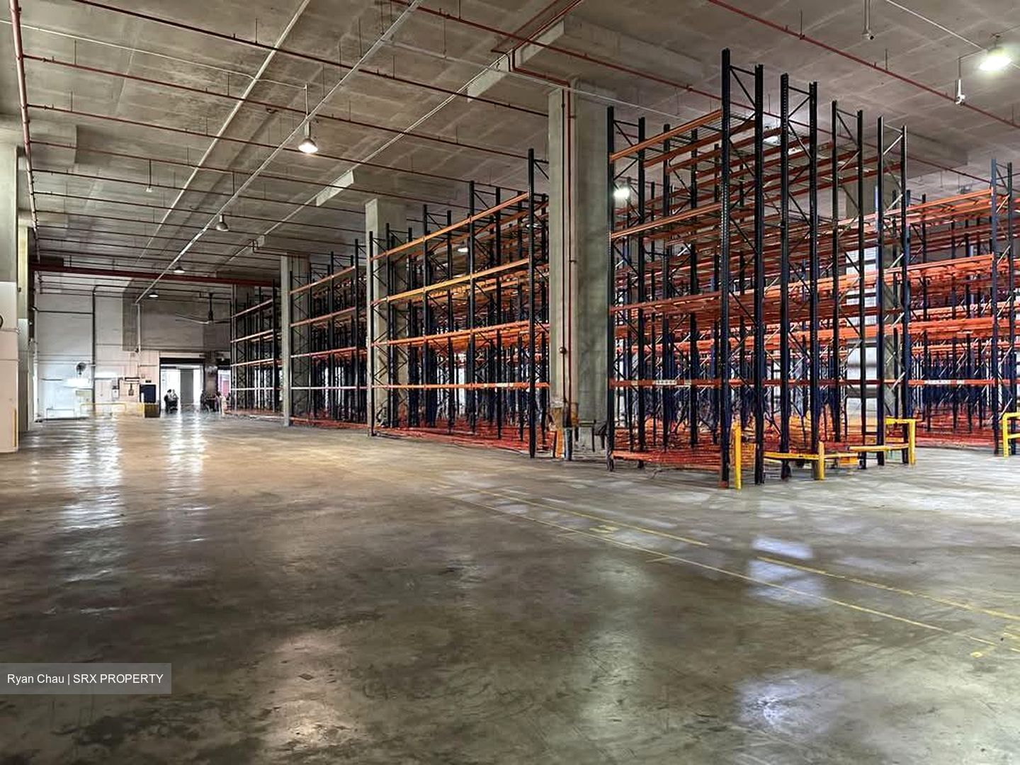 Pandan Road (D22), Warehouse #565257591